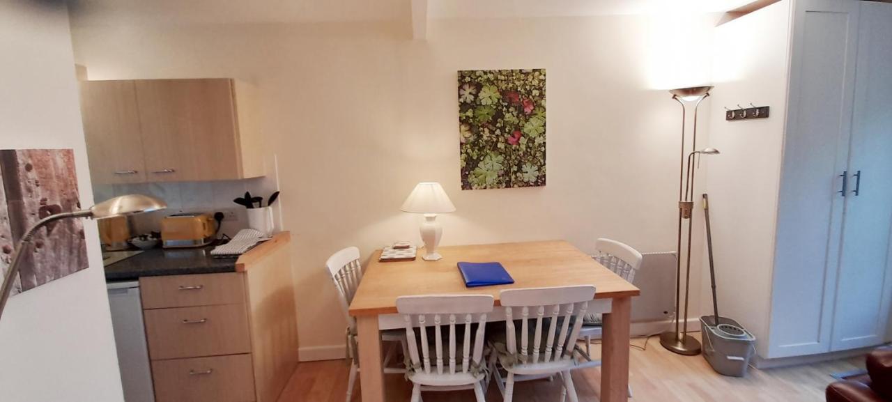 Sheena'S Dartmouth Chalets Экстерьер фото